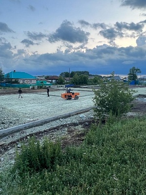 Благоустраивается парк Дружбы села Париж