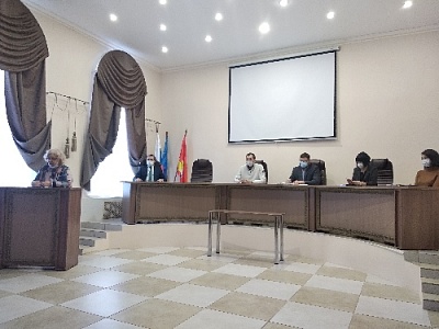 Обсудили охрану труда и приближение омикрона