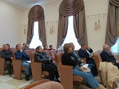 Снова будут избирать главу? 