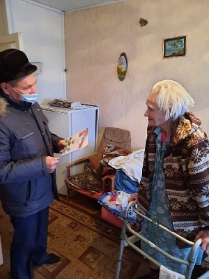 Жительницу Фершампенуаза поздравили с юбилеем и Новым годом