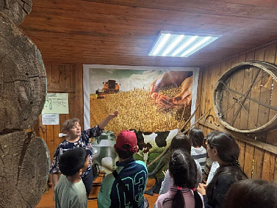 Какой была первая игрушка нагайбакских малышей? 