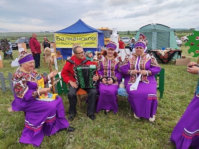 Отпраздновали завершение полевых работ