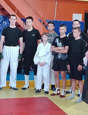 Сильнее в рукопашном бою! 