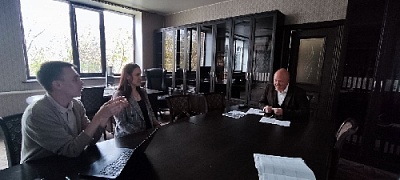 Нужен ремонт крыши и дорог