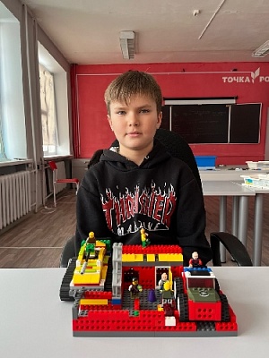 Конструировали корабли и самолёты