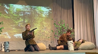 На сцене – юные театралы