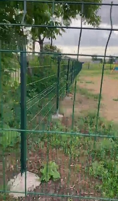 Огородили детскую площадку