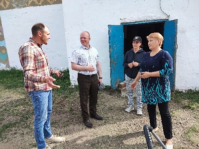 Печально, когда нет элементарных туалета и воды