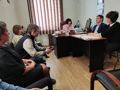 А про пенсию не думают