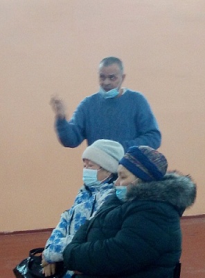 Гумбейчане задали вопросы по газификации и детским площадкам 