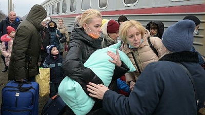 Беженцев ДНР и ЛНР принимают в российских регионах