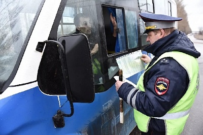 В Нагайбакском районе проверят автобусы
