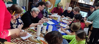 Рисовали тюльпаны и делали магниты