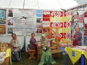 Научили делать куклы-берестушки