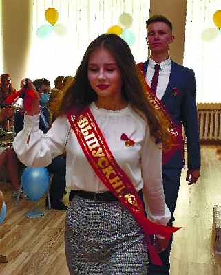 Улыбки, слёзы и …витаминки от первоклашек