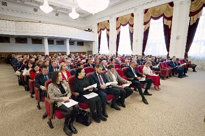 В Законодательном Собрании обсуждали поправки в Конституцию