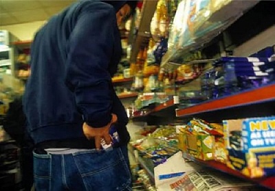 Ограбление магазина превратилось в ежедневное развлечение