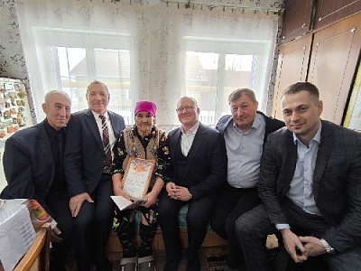 Чтим подвиги героев! 