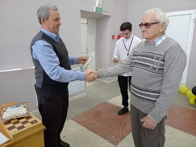 Снова сражались интеллектуалы