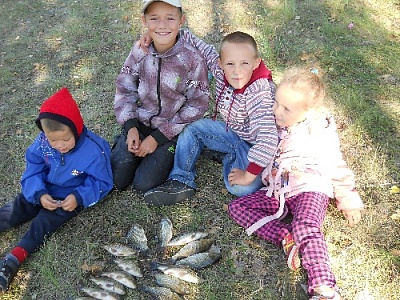 А я вот такую рыбу поймал!