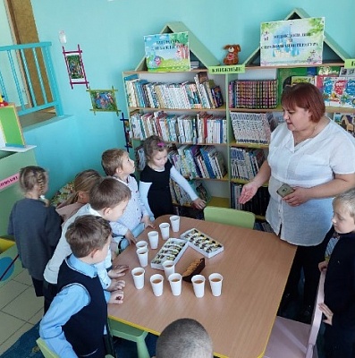 Юные остроленцы познакомились с героями детских книг