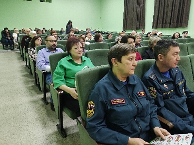 Фершампенуазцы переживают из-за бродячего скота, очистных сооружений и запаха с птицекомплекса