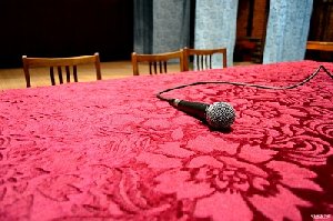 Кандидаты встретились …. друг с другом