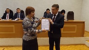 Руководителю нагайбакских библиотекарей вручена Благодарность от МГТУ