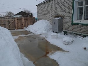 Людей топит по самое крыльцо