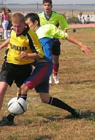 В день выборов закроется футбольный сезон