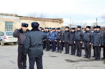Проверили строевую выправку и обмундирование