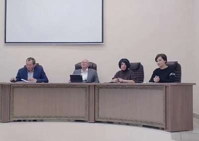 Какие кадровые перестановки произошли в районной администрации? 