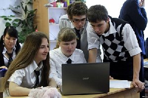 Премии для одарённых школьников от губернатора