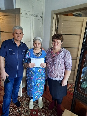 Поздравили труженицу тыла