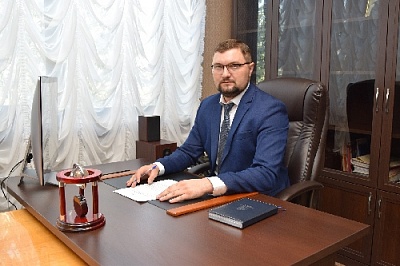 Мы отдаём дань глубокого уважения всем, кто своим повседневным трудом способствует развитию района 