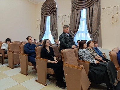 Наградить достойных, а не приближённых 