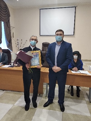 Жизнь посвятил искусству