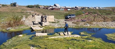 Восстанавливается мост в деревню