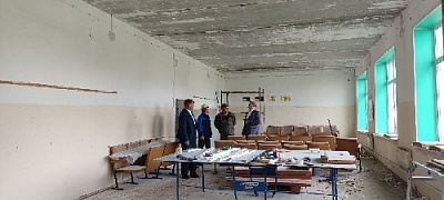 Ремонтируется клуб в поселке Астафьевский