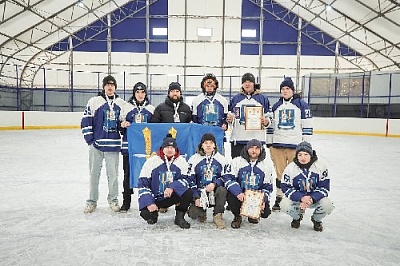 Хоккейный турнир на Кубок Магнитогорской епархии в третий раз объединил спортсменов юга Челябинской области