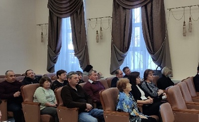 Контролировать проезд к контейнерным площадкам