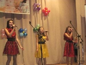 Поздравят всех мам