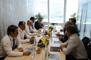 Борис Дубровский провел переговоры с представителями деловых кругов 