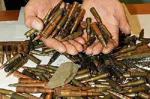 Женщина из Нагайбакского района хранила дома "арсенал" патронов