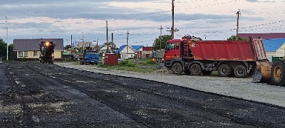 В Фершампенуазе ремонтируют территорию около магазинов