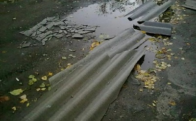 В Нагайбакском районе ветром срывает крыши