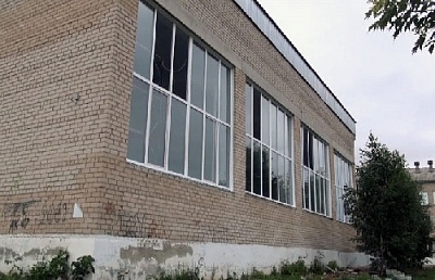 В Фершампенуазской  школе Нагайбакского района проводится капитальный ремонт спортивного зала 