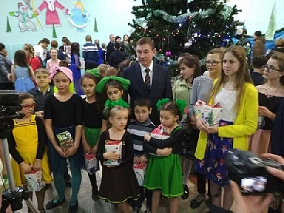 Новый год: подарки от главы района