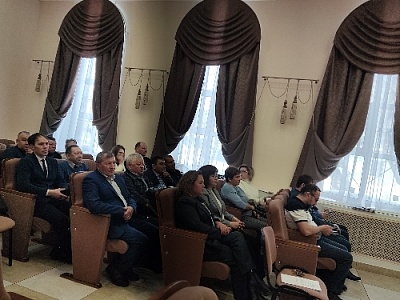 Обсудили расчистку дорог от снежной каши