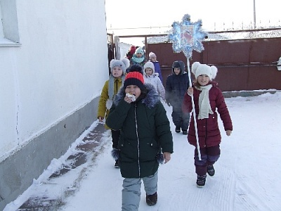 Жителей Фершампенуаза порадовали колядками